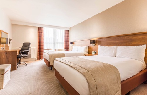 Seaton Burn Hotel | Holiday Inn Newcastle - Gosforth Park by IHG