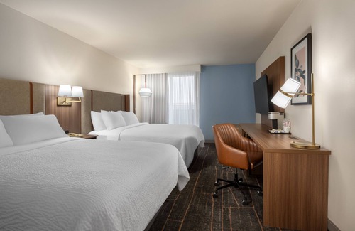 Ontario Hotel | Holiday Inn Ontario by IHG