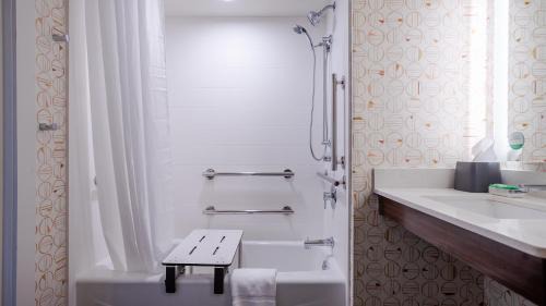 Panama City Hotel | Holiday Inn Panama City by IHG
