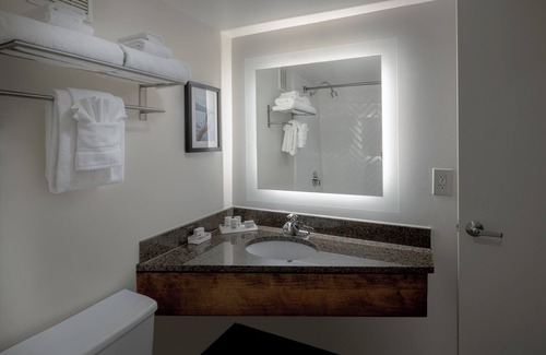 Downtown Portland Hotel | Holiday Inn Portland-By the Bay by IHG