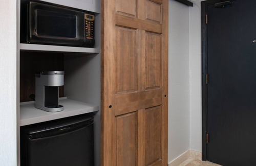 Hayden Island Hotel | Holiday Inn Portland - Columbia Riverfront by IHG