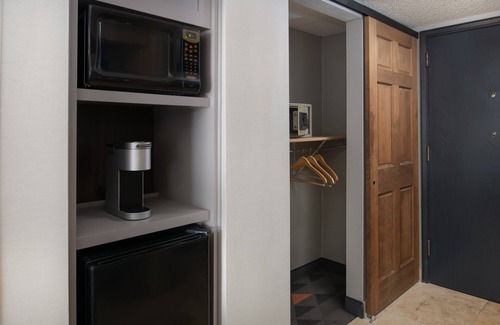 Hayden Island Hotel | Holiday Inn Portland - Columbia Riverfront by IHG