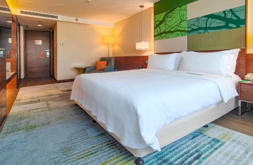 Nanshan Hotel | Holiday Inn Shenzhen Donghua by IHG