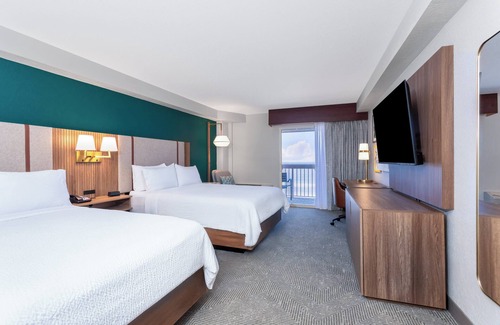 East Daytona Hotel | Holiday Inn & Suites Daytona Beach on the Ocean by IHG