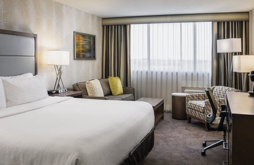 Fort Gary Hotel | Holiday Inn Winnipeg South by IHG