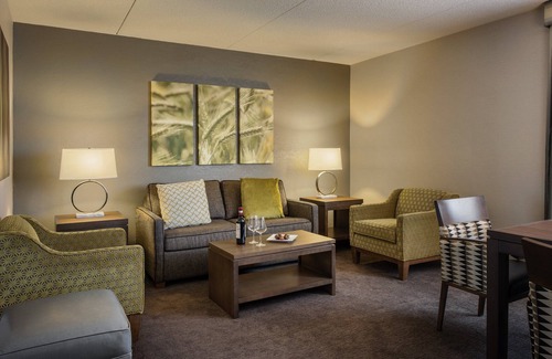 Fort Gary Hotel | Holiday Inn Winnipeg South by IHG