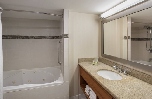 Fort Gary Hotel | Holiday Inn Winnipeg South by IHG