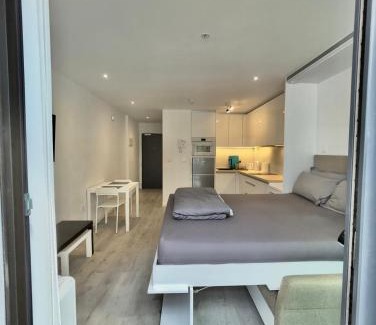 Gibraltar Apartment | Holiday studio apartment near the beach and city centre