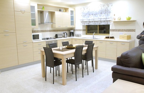 Santa Maria Estate Villa | Holidaysinmalta Private Pool Villa Margherita sleeps 16