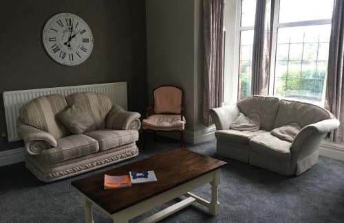 Winterley Hotel | Holly Trees Hotel