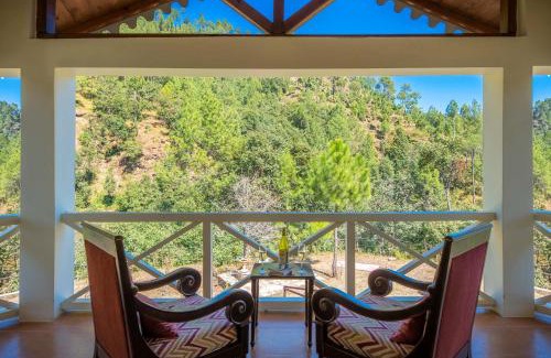Kaul Villa | Hollyhock Cottage by VEO - Part of StayVista