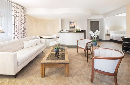 East Hollywood Hotel | Hollywood Hotel
