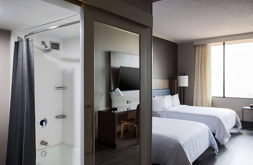 Nashville Resort | Home Away from Home, 3 Modern Units, Short Drive to Bridgestone Arena!