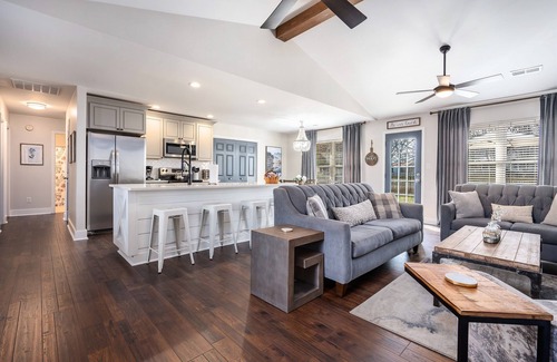 Madison House | Home Away From Home @hgtvbnb