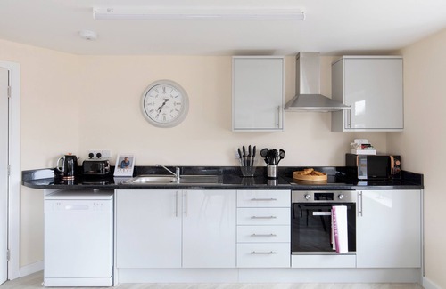 Sudbury Apartment | home.ly North London Apartments Wembley