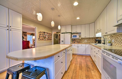 Haslett House | Home on 10 Acres: Perfect for MSU Football Weekend