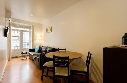 Centro / Baixa Apartment | Home @ Porto Clérigos Apartment