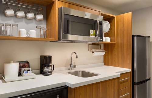 Glendale Sports and Entertainment District Hotel | Home2 Suites by Hilton Glendale - Westgate