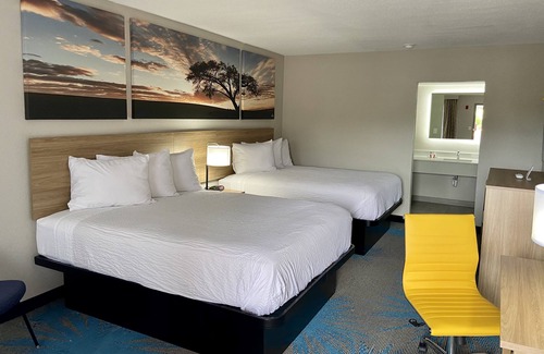 Newnan Hotel | HomeLodge