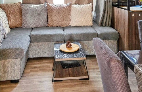 Canet-Plage House | Homerez - Bungalow in Canet-en-Roussillon