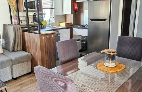Canet-Plage House | Homerez - Bungalow in Canet-en-Roussillon