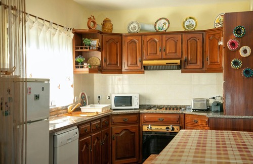 Camparca Villa | Homerez - Elegant Villa in Carcavelos with Private Pool