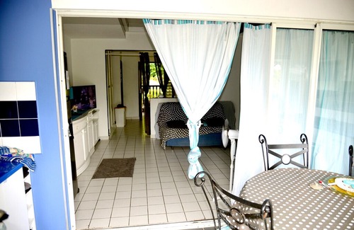 L'Autre-Bord Apartment | Homerez last minute deal - Nice apartment near the beach