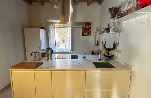 Valdeande House | Homerez - Spacious House in Valdeande with Garden
