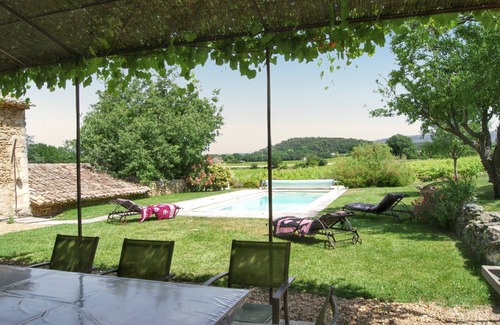 Oppede Villa | Homerez - Villa in Oppède with pool