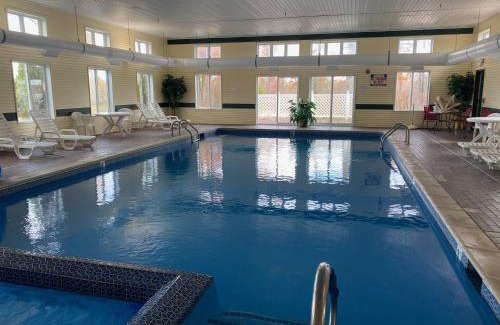 Indian River Hotel | Hometown Inn Indian River