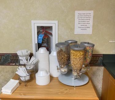 Indian River Hotel | Hometown Inn Indian River