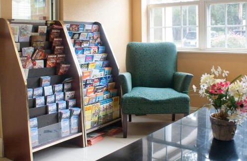 Southpoint Hotel | Hometown Inn & Suites Jacksonville Butler Blvd./Southpoint