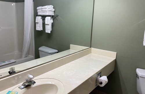 Indian River Hotel | Hometown Inn