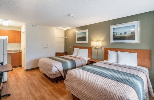 Spokane Valley Hotel | HomeTowne Studios by Red Roof Spokane - Valley