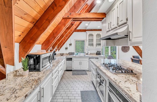 McKinney Estates House | Homewood Hideaway | Family Friendly + EV Charger