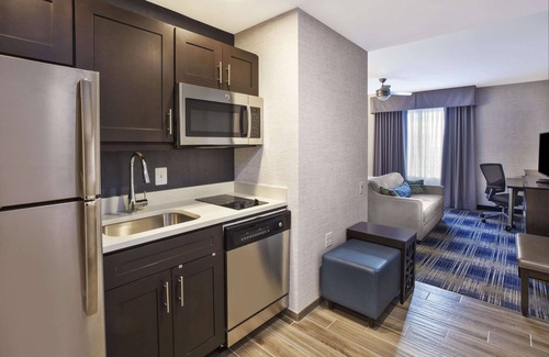 North Rosslyn Hotel | Homewood Suites by Hilton Arlington Rosslyn Key Bridge