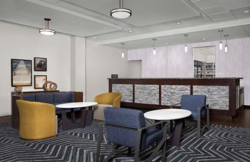 NoDo District Hotel | Homewood Suites by Hilton Omaha - Downtown