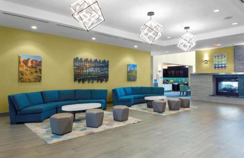 South Mountain Hotel | Homewood Suites by Hilton Phoenix Airport South