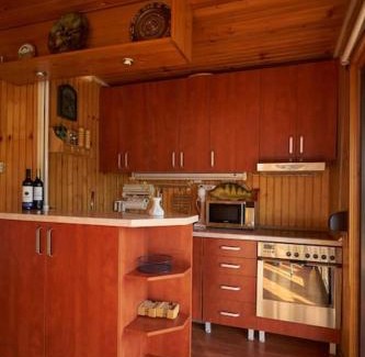Cukarica Boat Rental | Homey house boat, great location