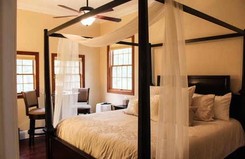 Columbia House | Hope Inn Redding