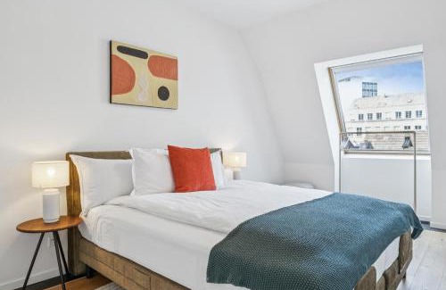 Old Town Apartment | Horizon Home Bahnhofstrasse, Löwenstrasse Penthouse