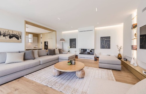 Shkoder Villa | Horizon Villa: Luxurious Lakefront Retreat