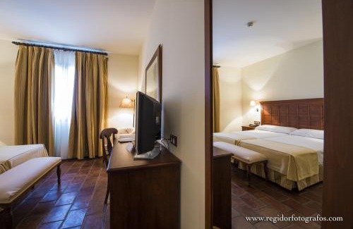 Villanueva de la Serena Hotel | Hospedium Hotel Cortijo Santa Cruz
