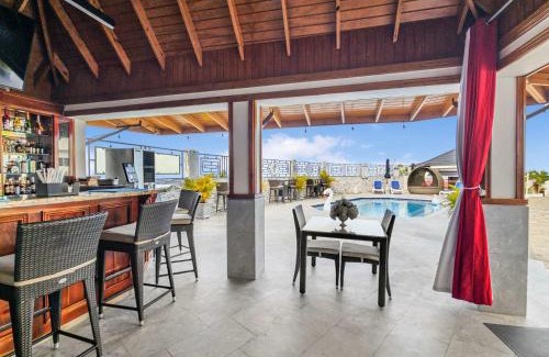 St.Bran's Burg Hotel | Hospitality Expert BTS 4 - Pool Beach & Bar