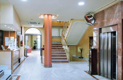 Torrejon de Ardoz House | Hostal Plaza Mayor