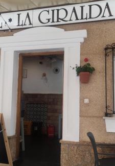 Rota House | Hostal Restaurante La Giralda