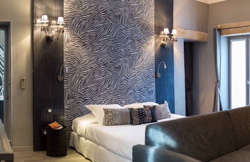 Collias Hotel | Hostellerie Le Castellas