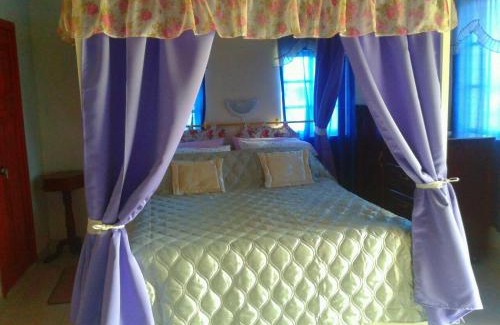 Otavalo Apartment | Hosteria Rose Cottage