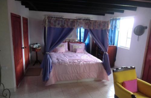 Otavalo Apartment | Hosteria Rose Cottage