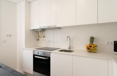 Leca da Palmeira Apartment | HostWise Cozy Studio with Balcony and Garage
